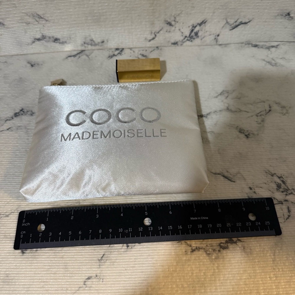 Chanel Beauty COCO Mademoiselle Cream Satin Zippered Pouch - Picture 9 of 11